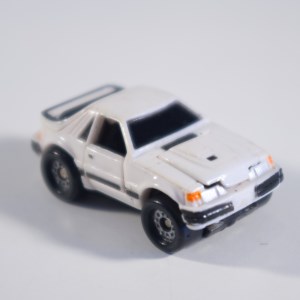 Ford '80s Mustang SVO Deluxe (White) (02)